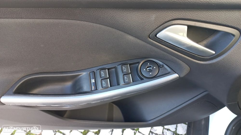 Ford Focus SW 1.6 TDCi Titanium - 15