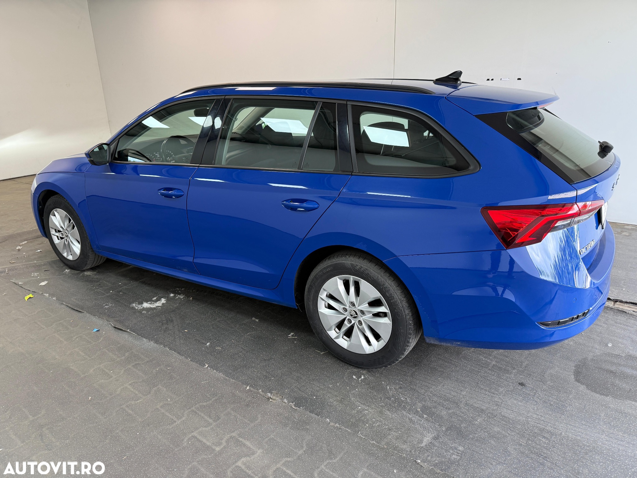 Skoda Octavia Combi Diesel 2.0 TDI DSG Ambition - 21