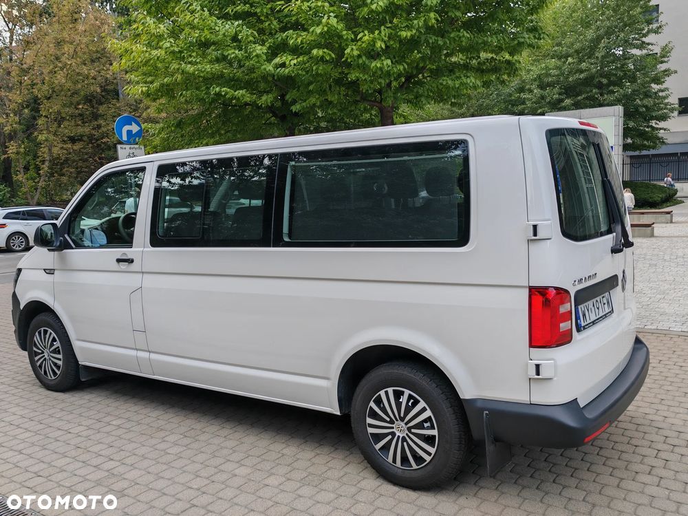 Volkswagen Caravelle - 10