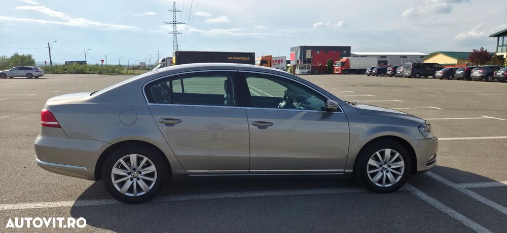 Volkswagen Passat 2.0 TDI BlueMotion Tehnology DSG Comfortline - 6