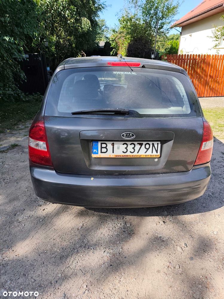Kia Cerato - 4