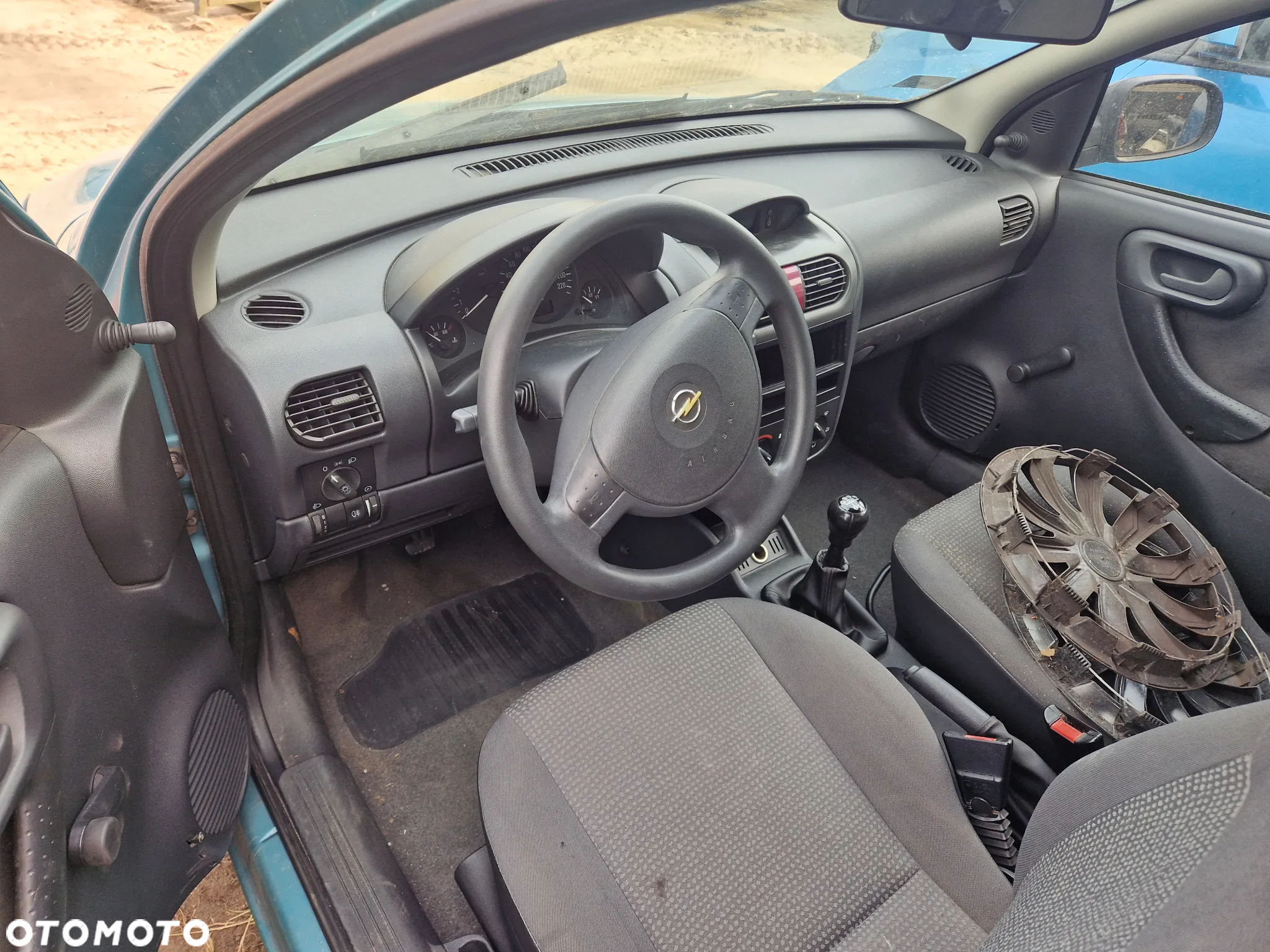 opel corsa c fotel kanapa deska kokpit podsufitka boczek podłokietnik licznik panel szyb stacyjka - 3