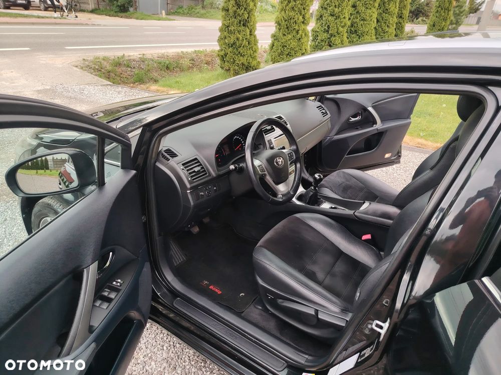 Toyota Avensis 1.8 Comfort - 7