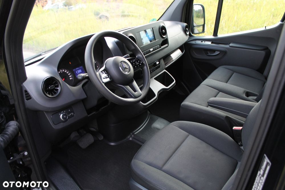 Mercedes-Benz Sprinter - 5