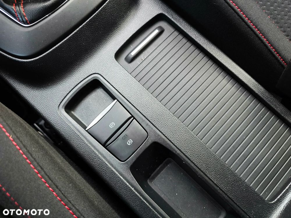 Ford Focus 1.5 EcoBoost ST-Line - 18