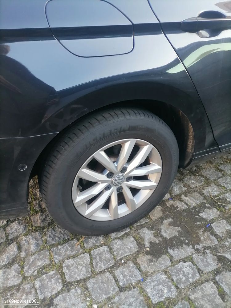 VW Passat Variant 1.6 TDI Confortline DSG - 5