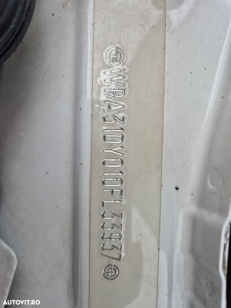 BMW Seria 3 320d xDrive AT MHEV - 29