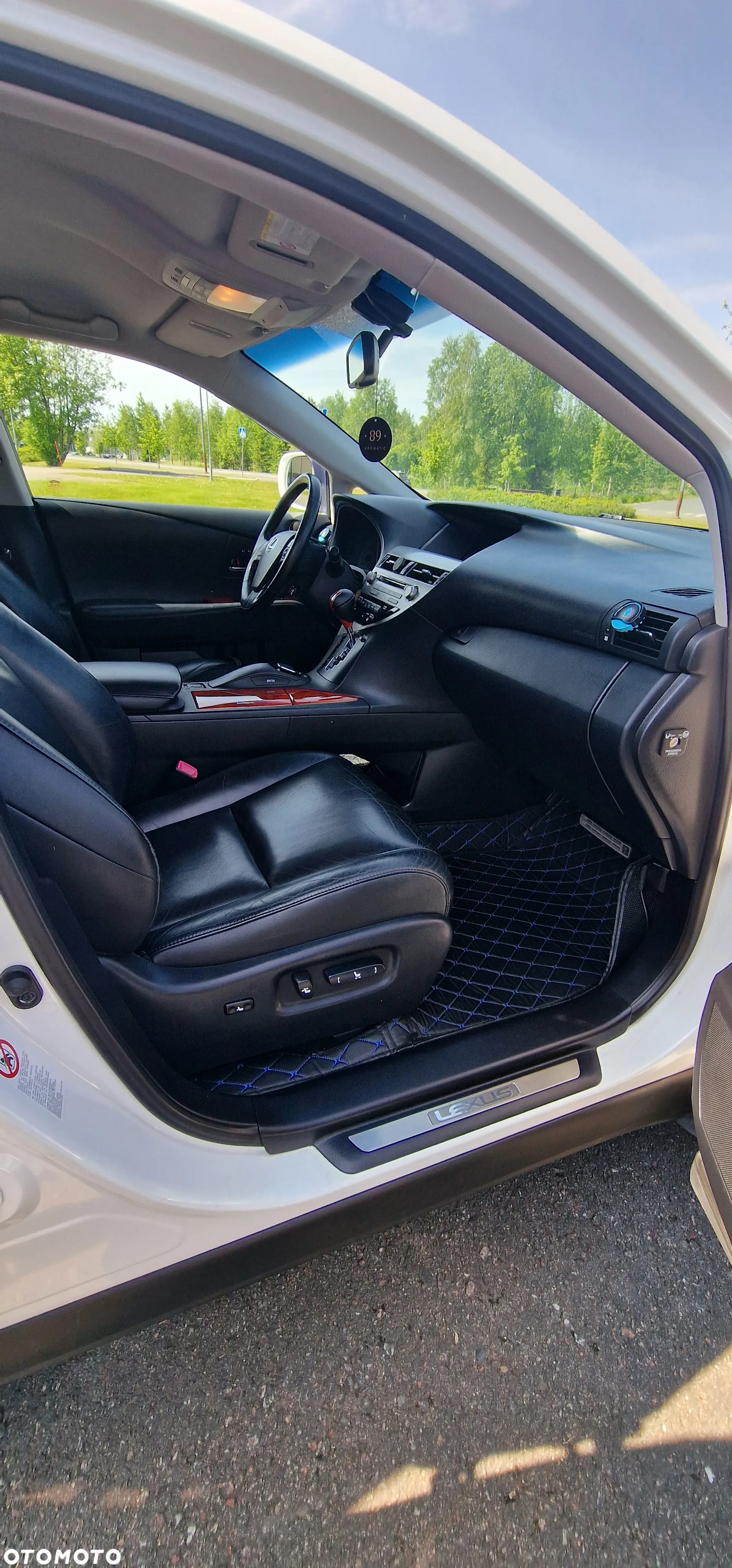 Lexus RX - 7