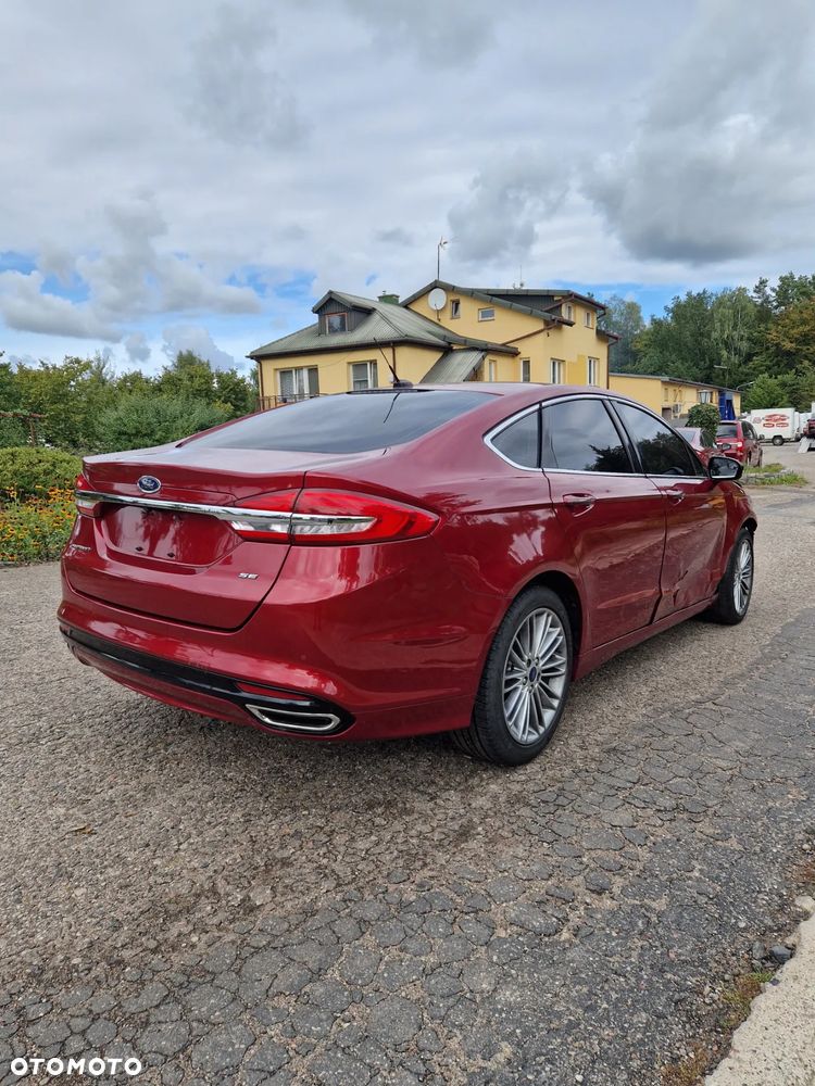 Ford Fusion 2.0 EcoBoost Titanium - 9