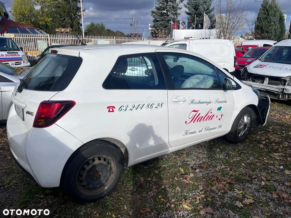 Toyota YARIS - 12