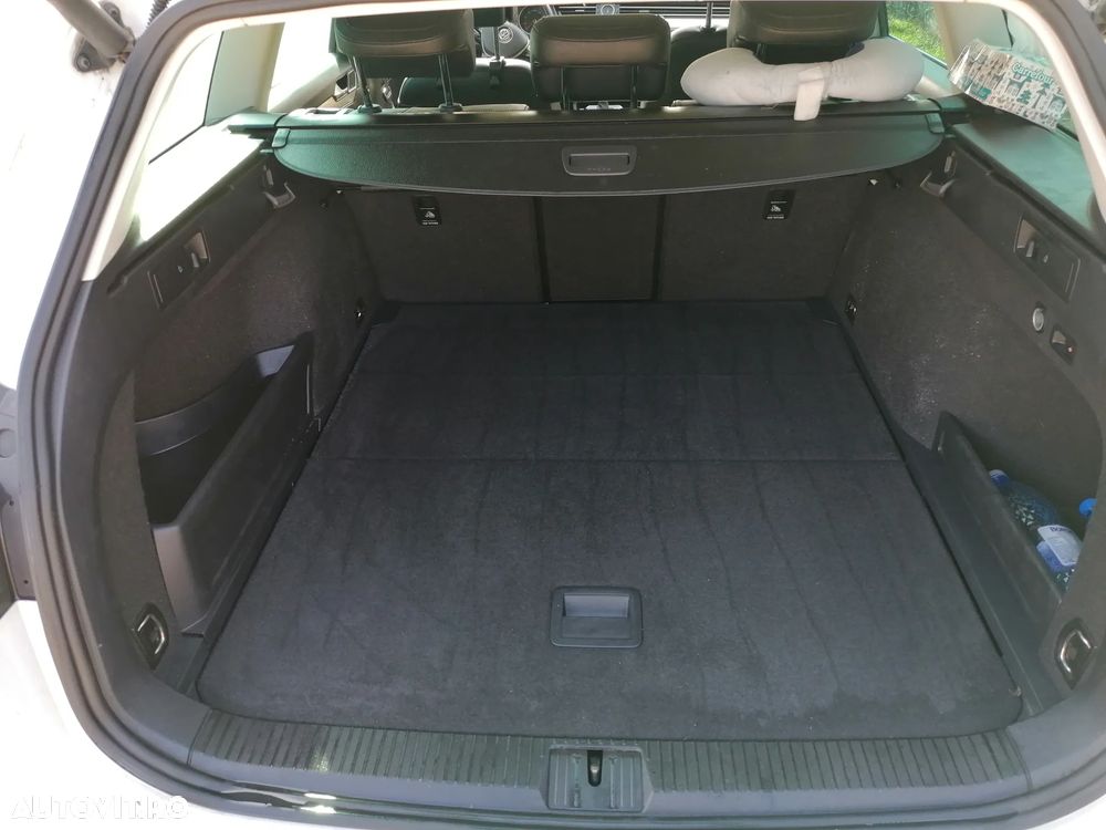 Volkswagen Passat 2.0 TDI SCR DSG Comfortline - 7