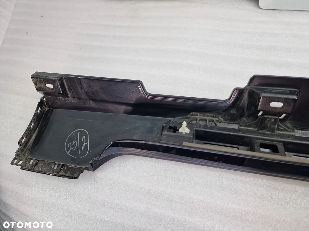 VW PASSAT B8 3G0 14- PRAWA LISTWA PROGOWA / NAKŁADKA PROGU , CZARNA , BIAŁA , SREBRNA , NR 3G0853858F , NR AUKCJI PR347 - 9