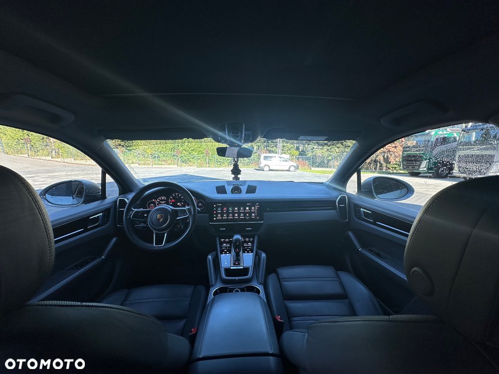 Porsche Cayenne - 9