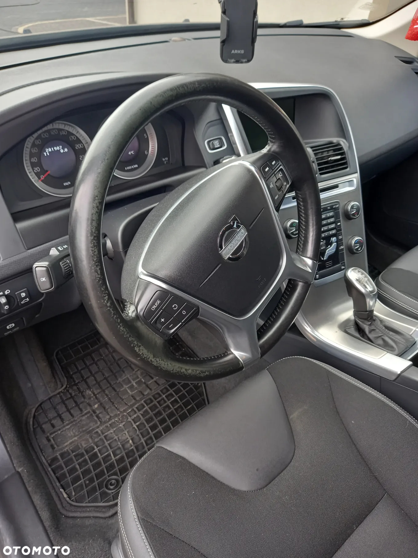 Volvo XC 60 D4 Geartronic Summum - 9
