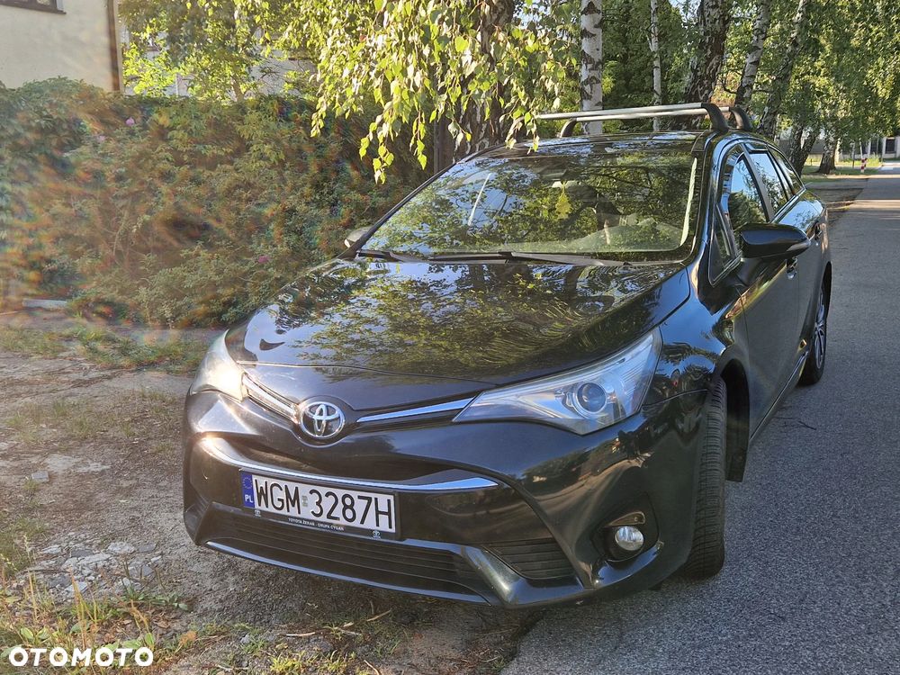Toyota Avensis 2.0 D-4D Prestige - 2