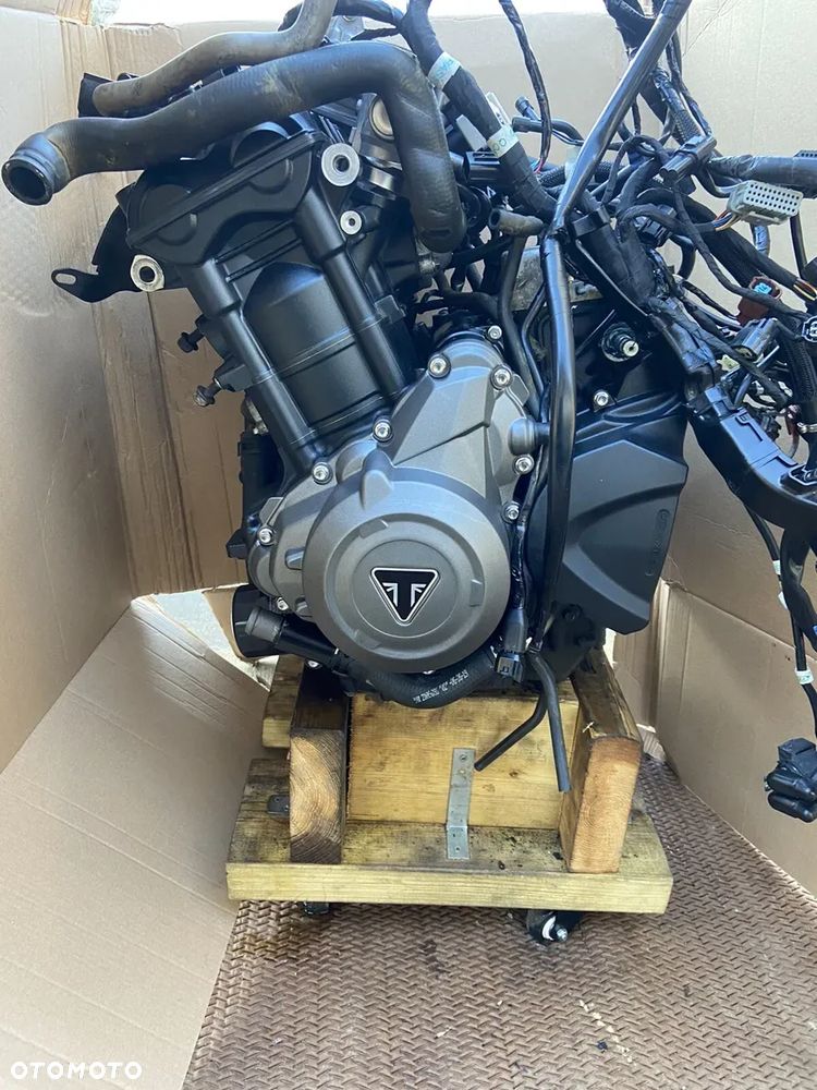 Triumph Street Triple 765 silnik engine - 3