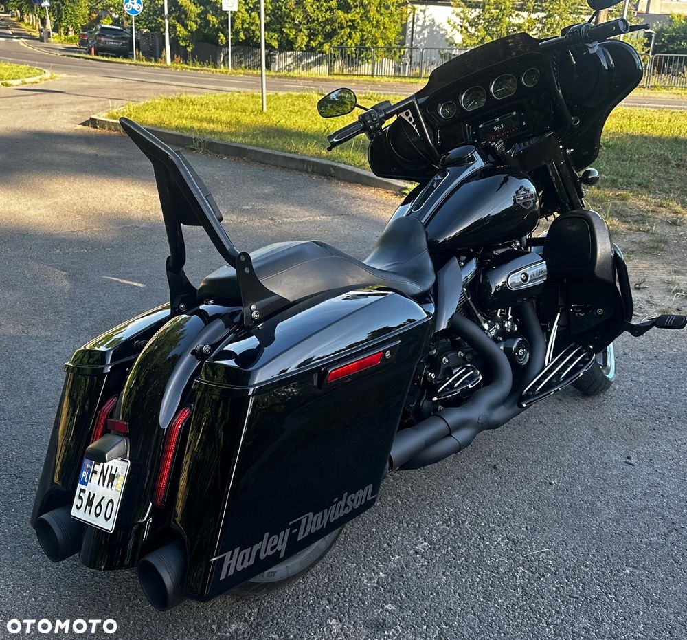 Harley-Davidson Touring Street Glide - 16