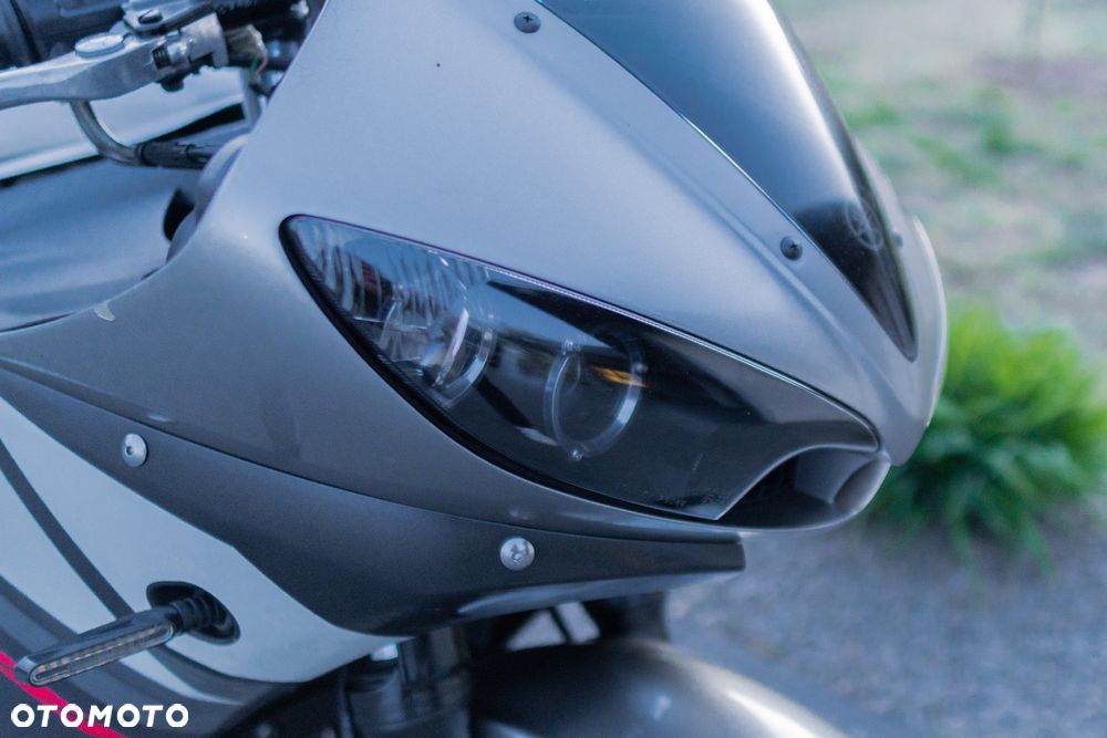 Yamaha R6 - 10
