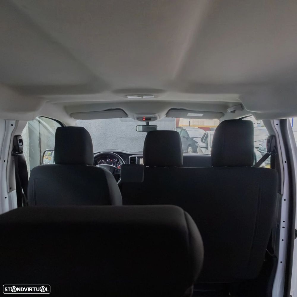 Peugeot Traveller - 15