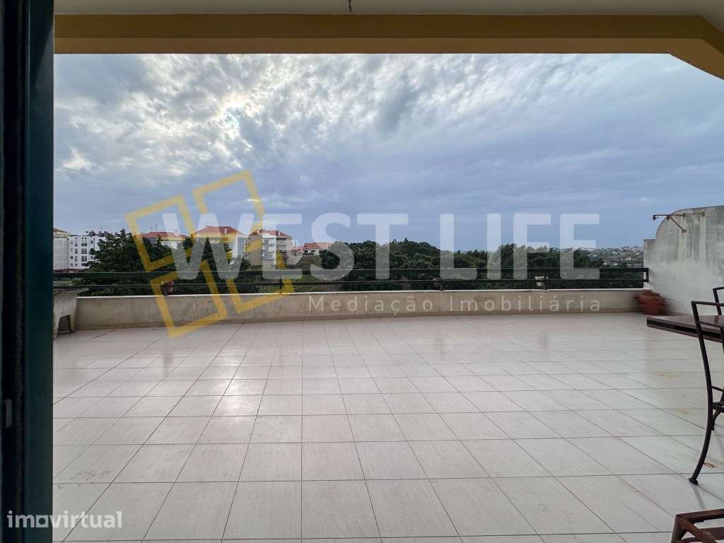 Apartamento T2 com amplo terraço, parqueamento fechado e vista desa... - Grande imagem: 5/29