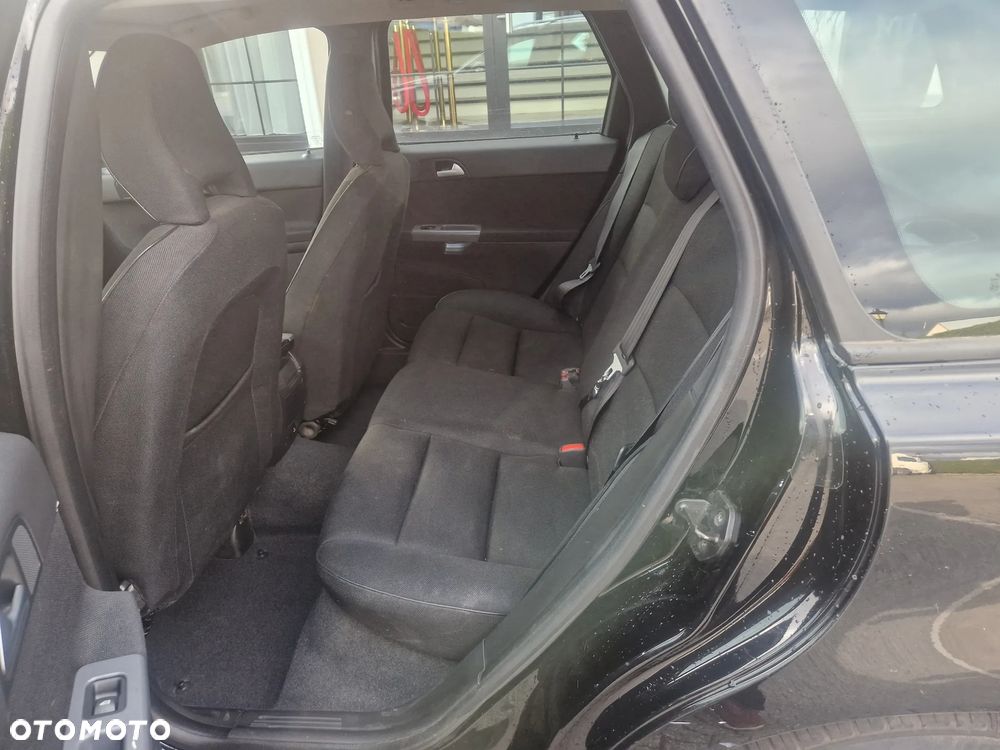 Volvo V50 DPF DRIVe Kinetic - 9