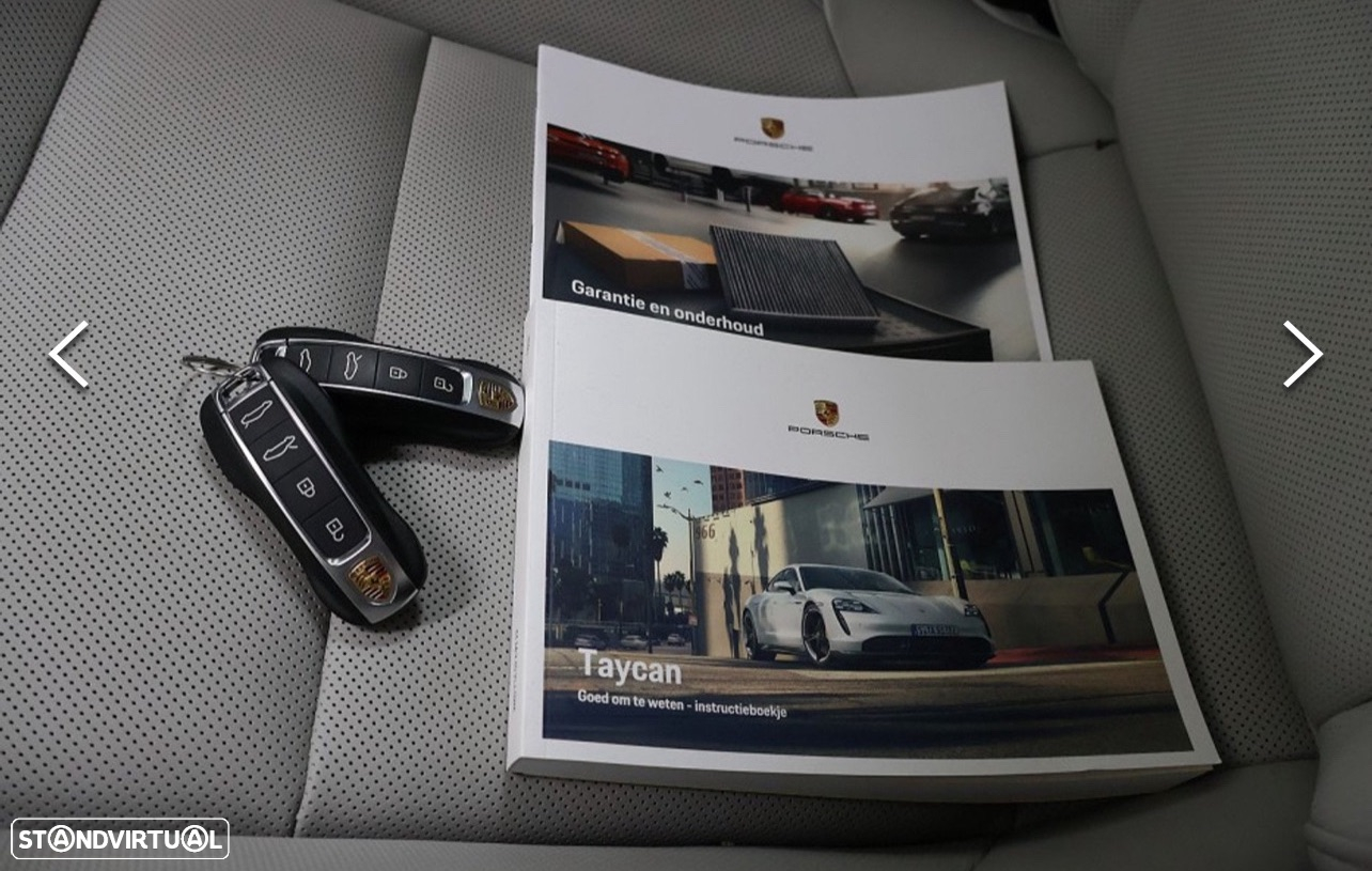 Porsche Taycan Cross Turismo 4S - 32