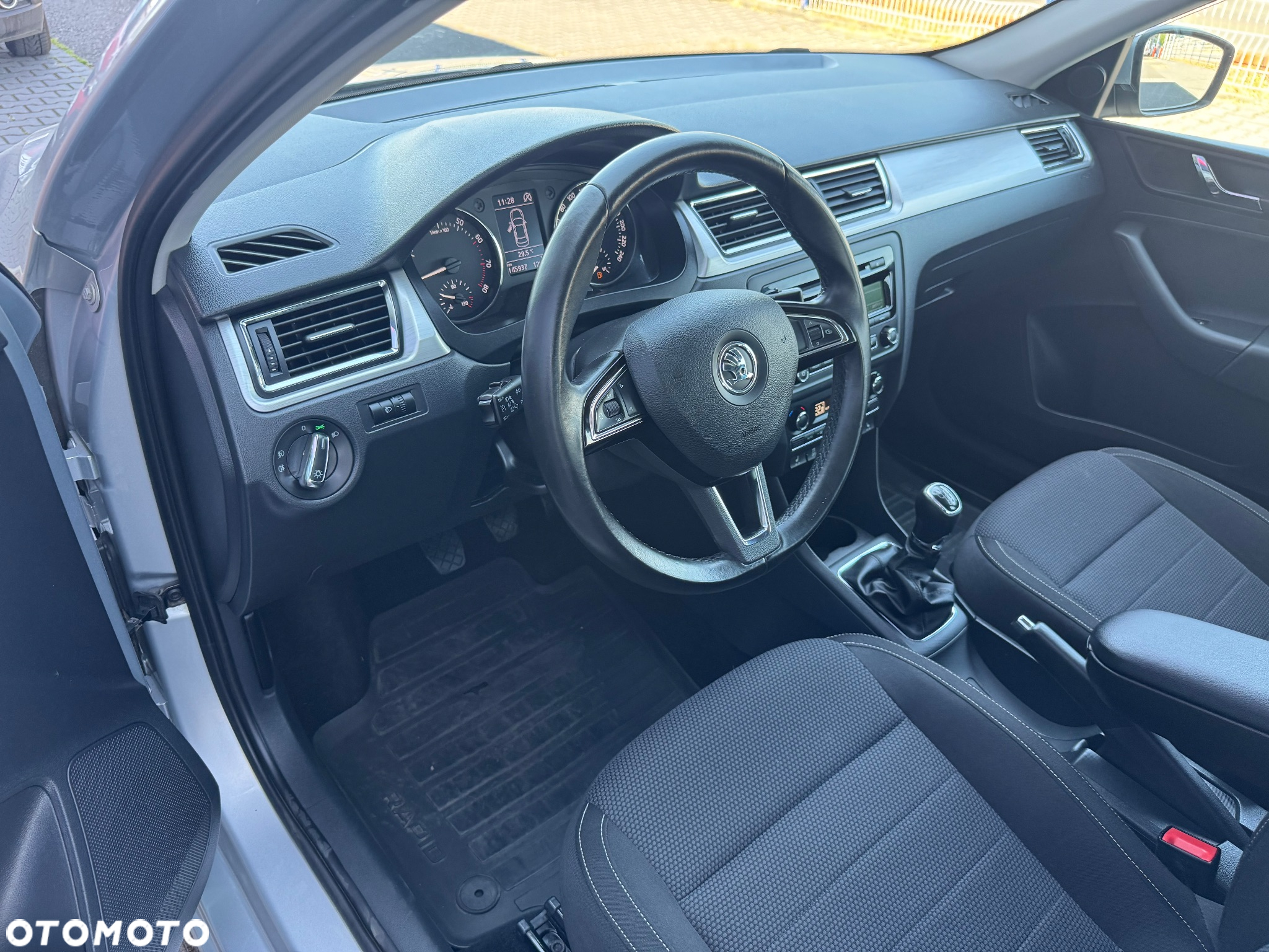 Skoda RAPID 1.2 TSI Elegance - 14