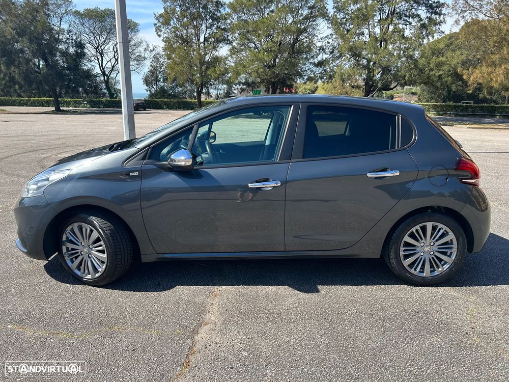 Peugeot 208 1.2 PureTech Style - 5