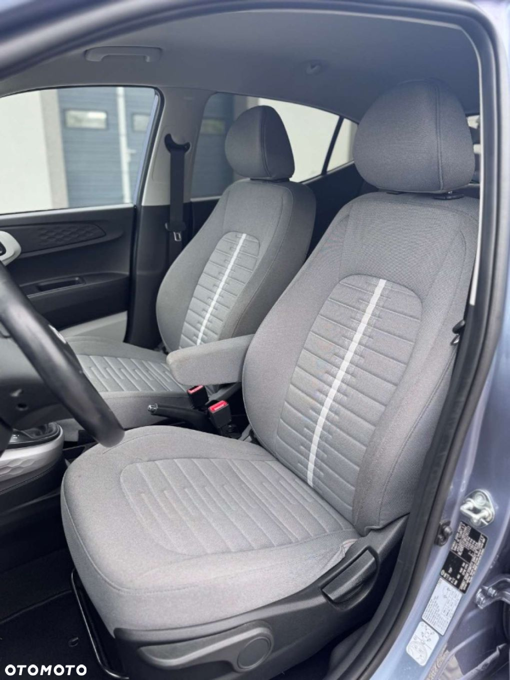 Hyundai i10 - 25