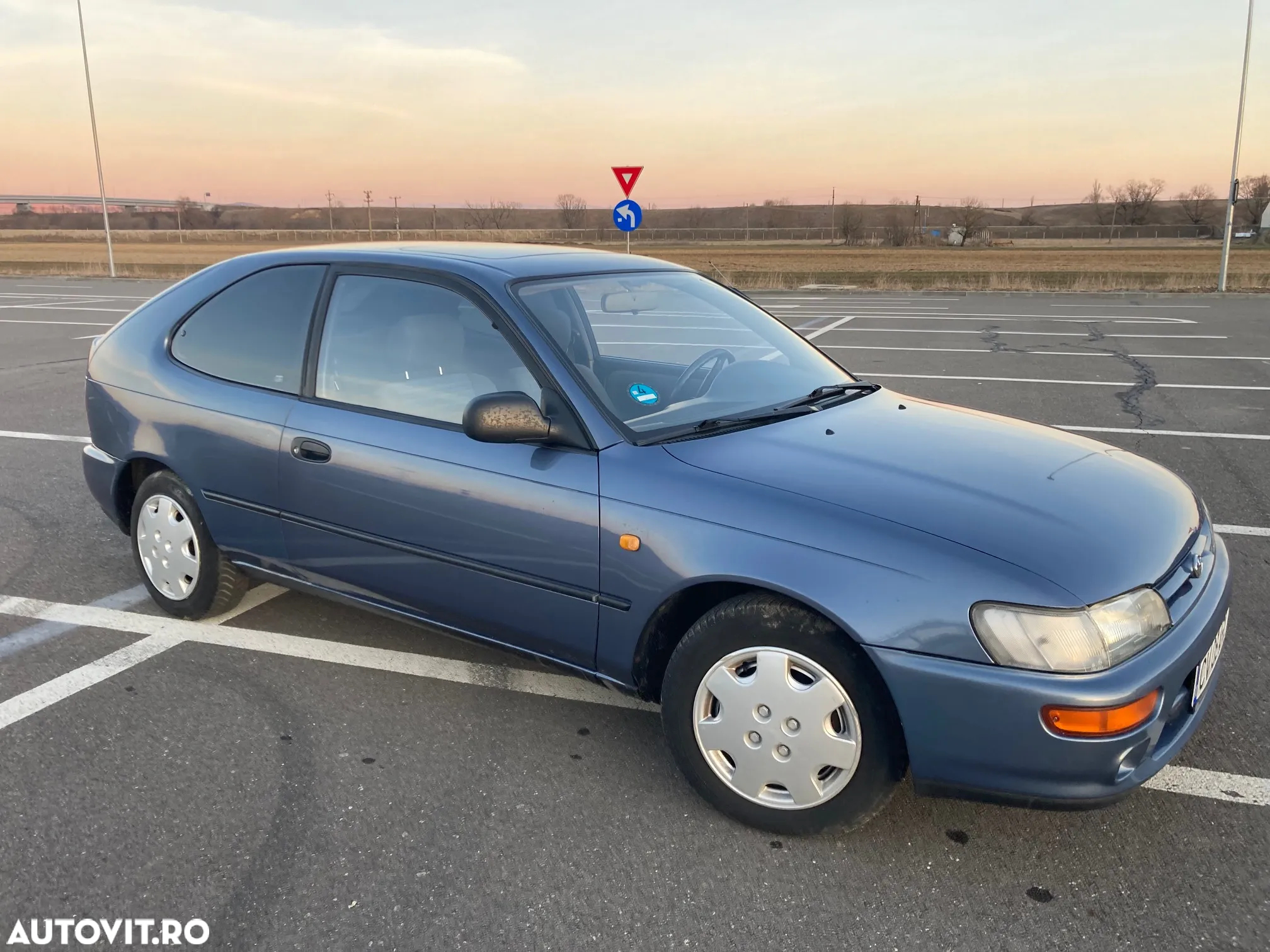 Toyota Corolla - 4