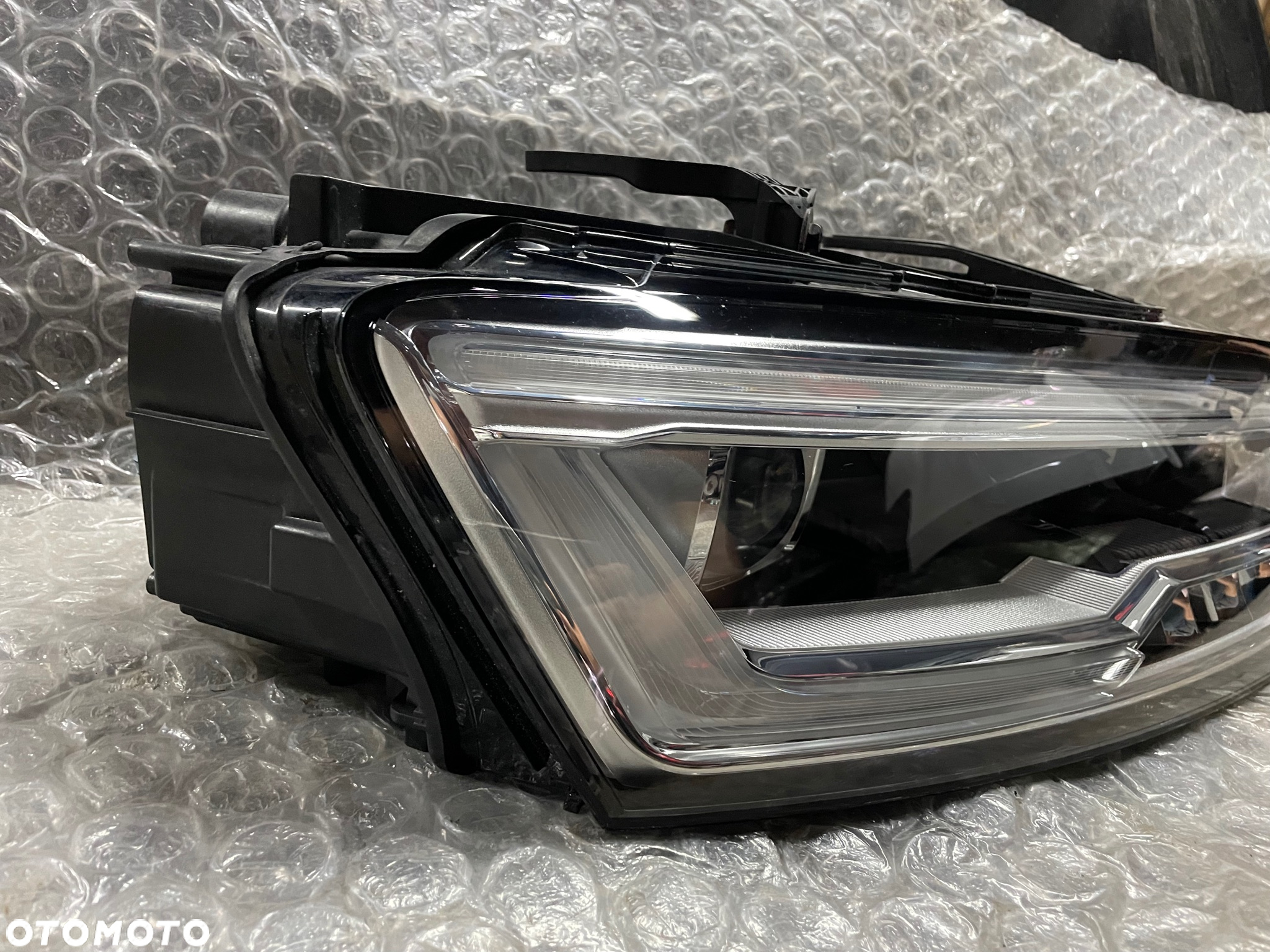 LAMPA PRAWA FULL LED AUDI Q3 I 8U0 8U0941034 ORYGINAŁ - 2