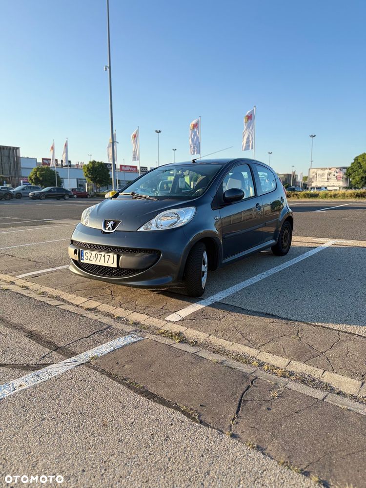 Peugeot 107 1.0 Trendy - 2