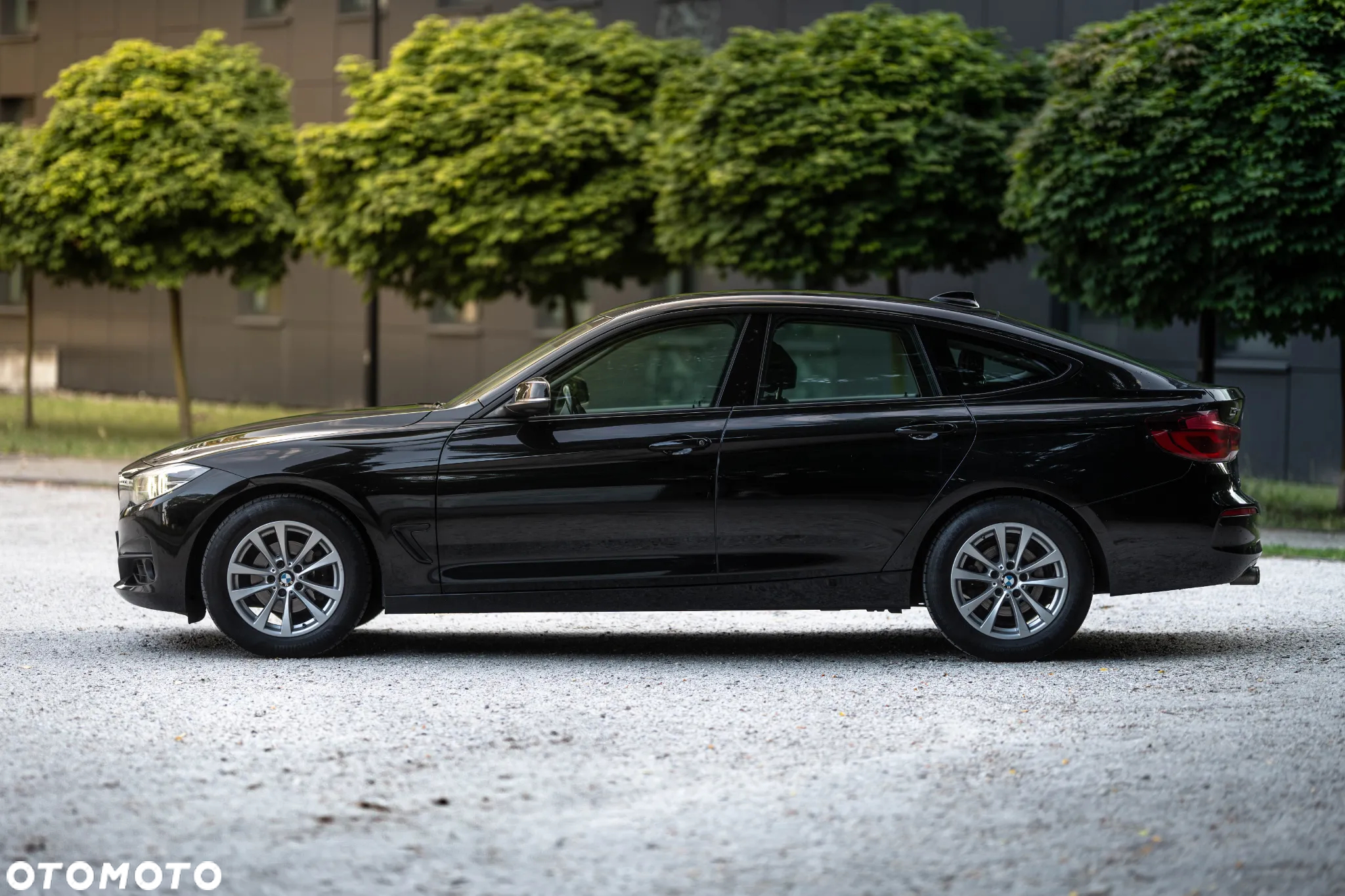 BMW 3GT 320i GPF xDrive Advantage - 2