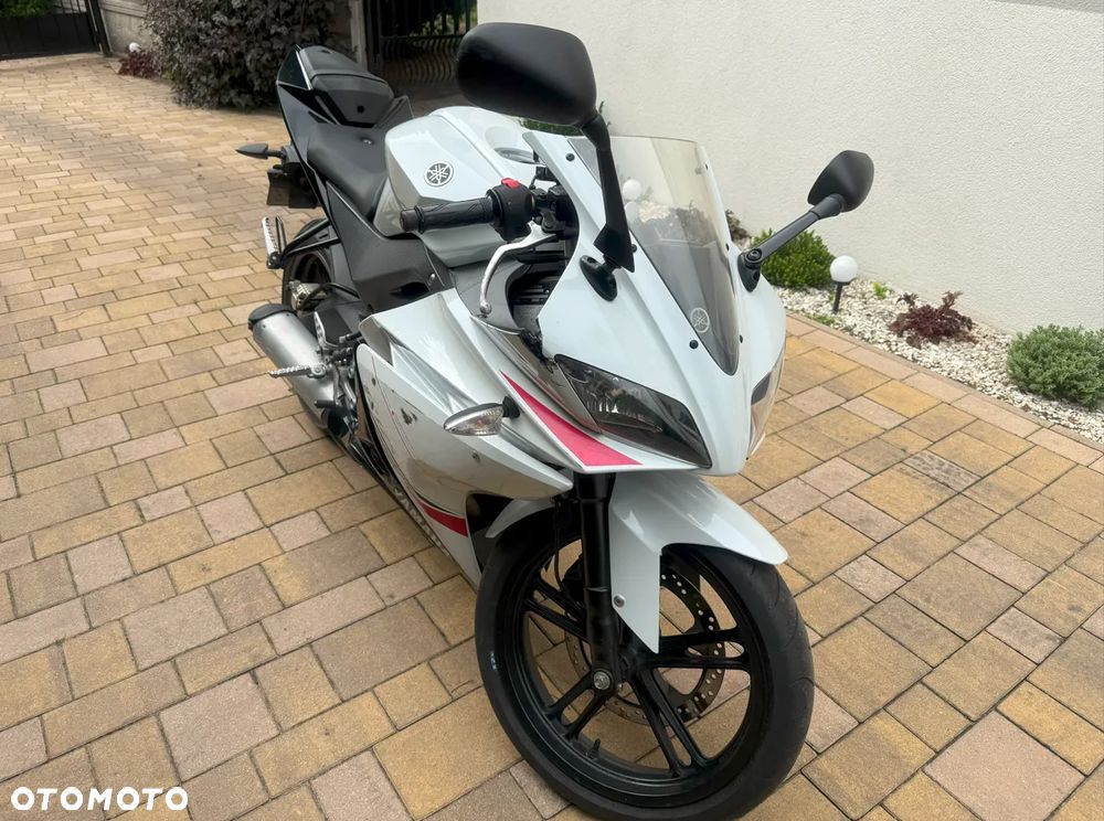Yamaha YZF - 9