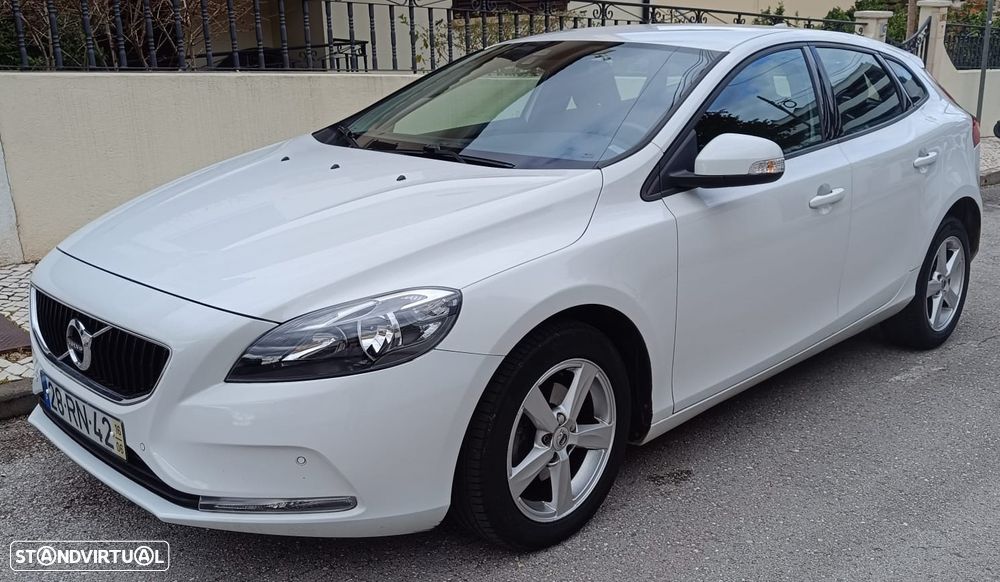 Volvo V40 2.0 D2 Kinetic - 1