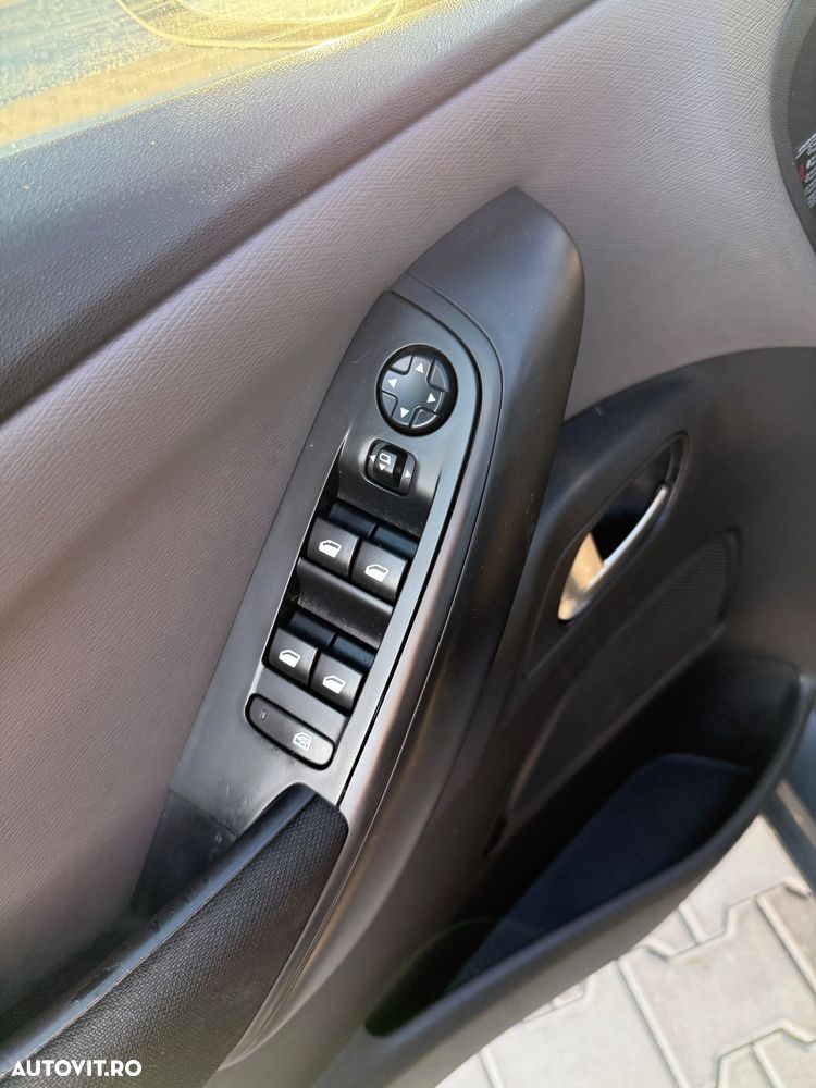 Citroën C4 Picasso 1.6 e-HDI Exclusive - 20
