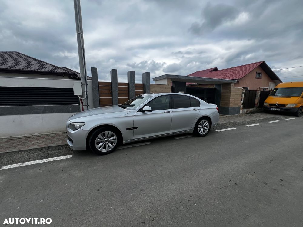 BMW Seria 7 730d Aut. - 9