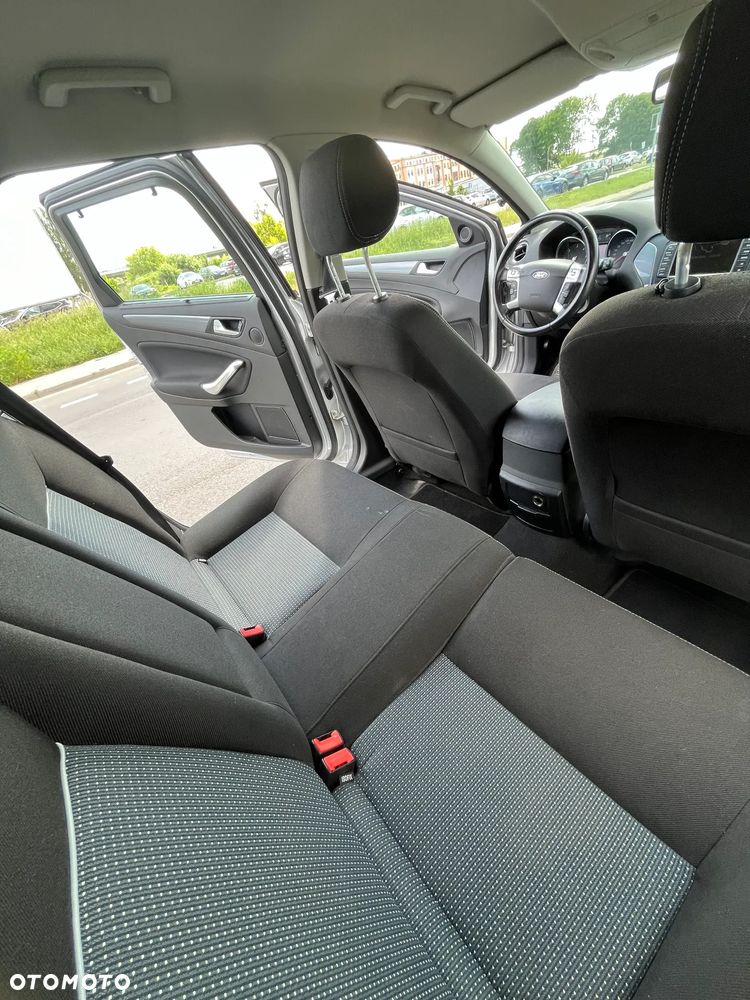 Ford Mondeo 2.0 TDCi Trend - 10