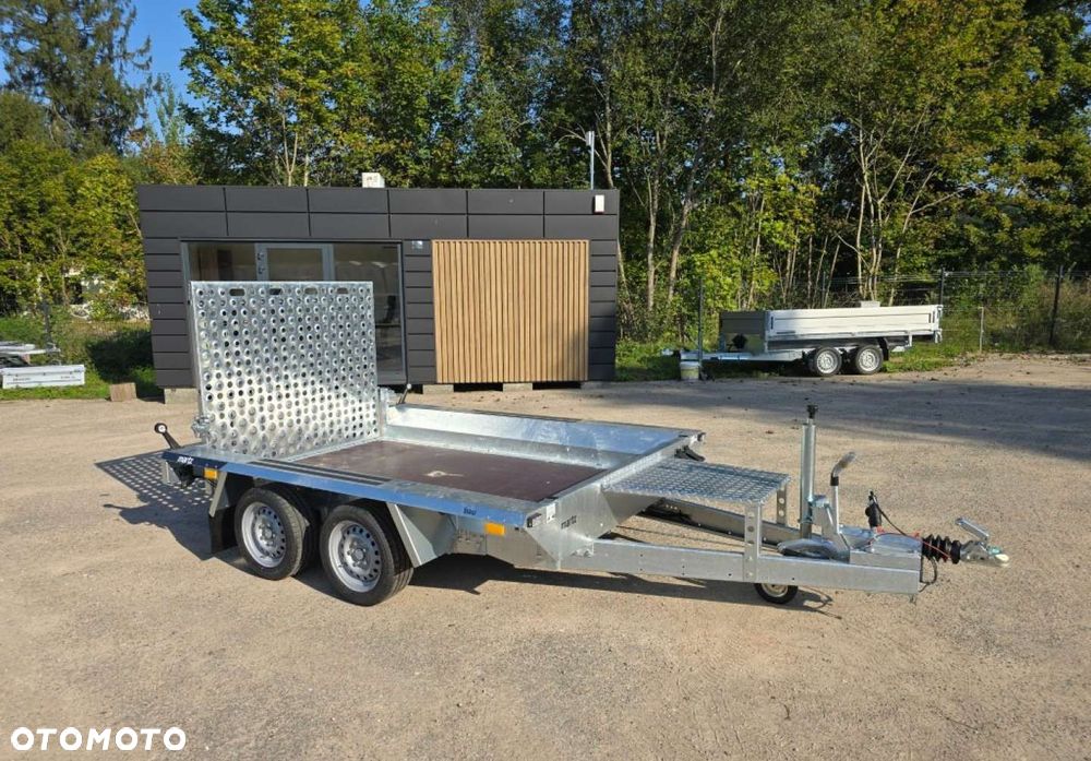 Martz Martz Bau 3 Minikoparka 2700 kg 260 x 150 cm