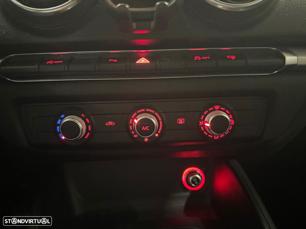 Audi A3 Sportback 1.6 TDI Attraction - 15