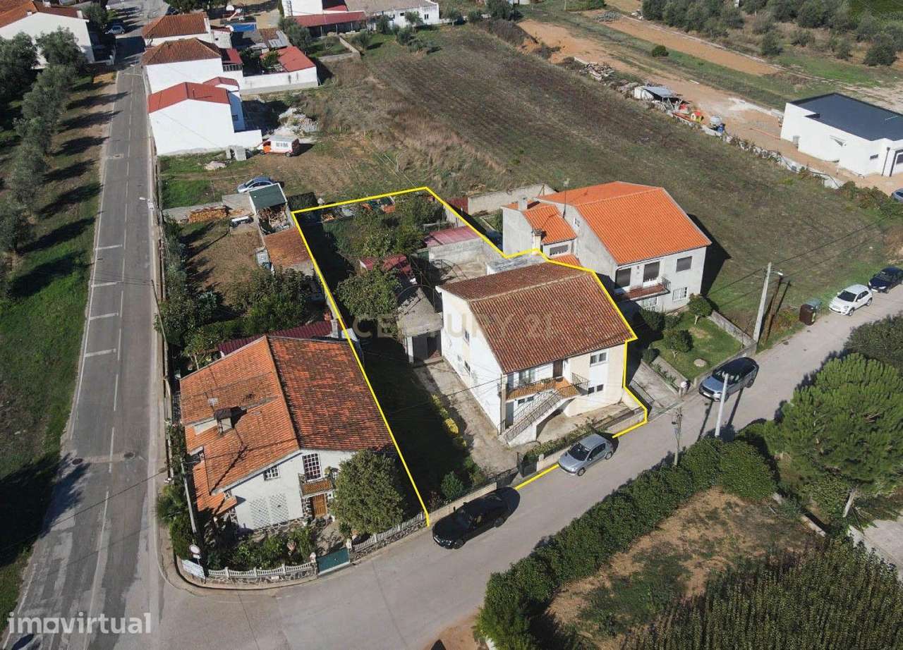 Moradia T5 com Terreno na Lousã – Excelente Oportunidade de Investimen - Grande imagem: 3/41