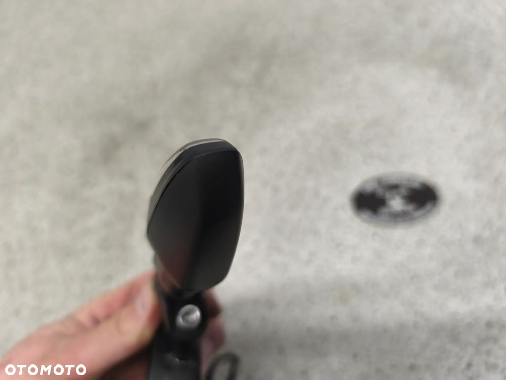 Kierunkowskaz lewa przód, mocowanie kierunkowskazu Triumph Trident 660 2022 - 5