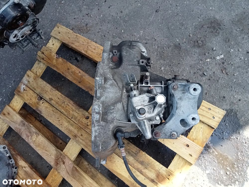 skrzynia corsa d meriva 1.4 16v 55565177 - 1