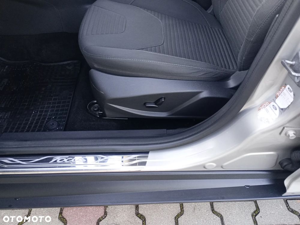 Ford Focus 2.0 TDCi DPF Start-Stopp-System Titanium - 30