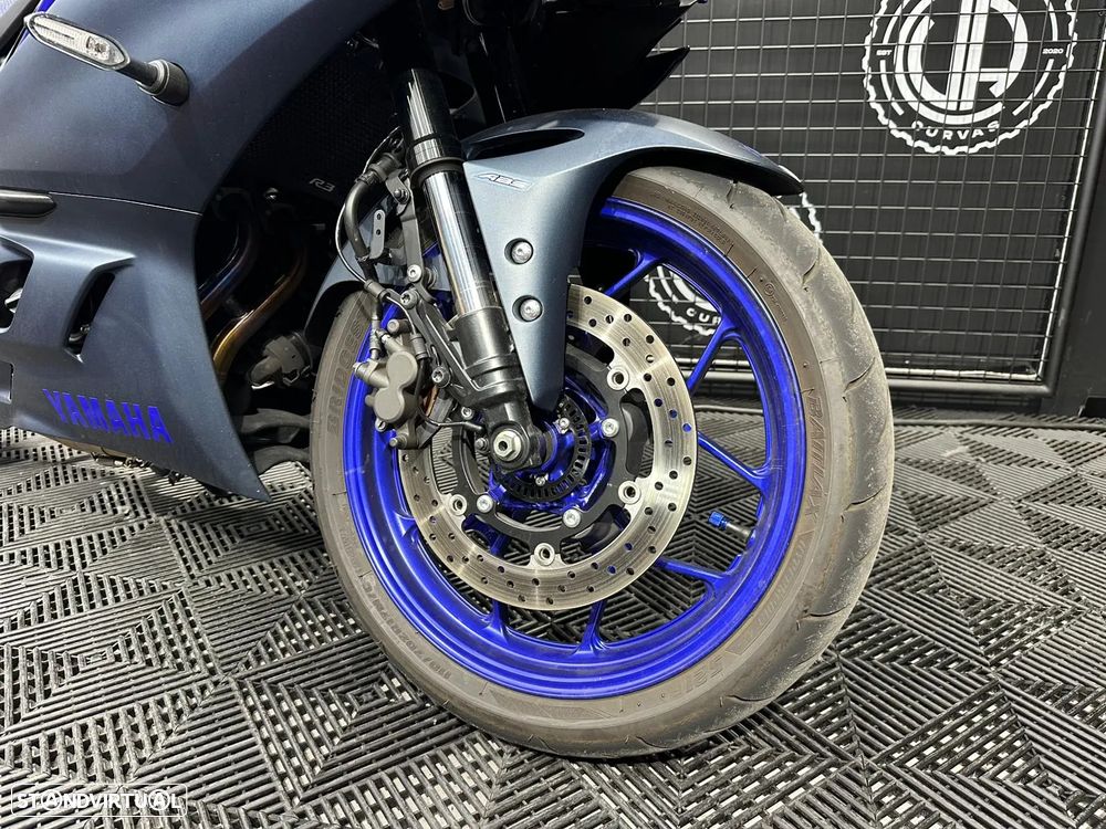 Yamaha R 3 - 5