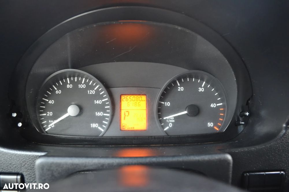 Mercedes-Benz SPRINTER VAN L3H3 209 CDI AUT - 10