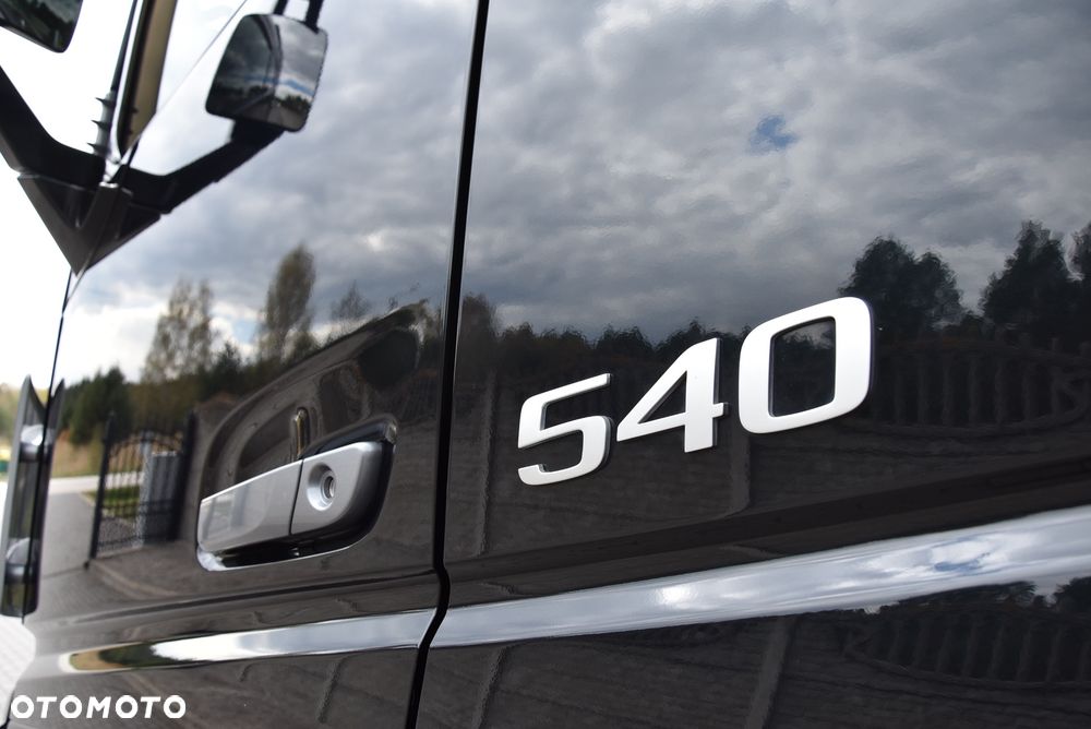 Volvo FH5 540 EURO6 / GLOBETROTTER XL / FULL-LED / KLIMA POSTOJOWA / NAWIGACJA / KAMERY / ALU FELGI / SKÓRY / CAŁY NA PODUSZKACH / TV / FULL OPCJA / STAN IDEALNY ! ! ! - 23