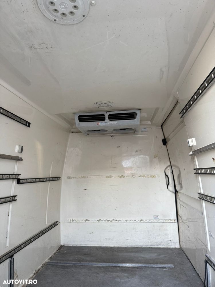 Mercedes-Benz Sprinter - 5