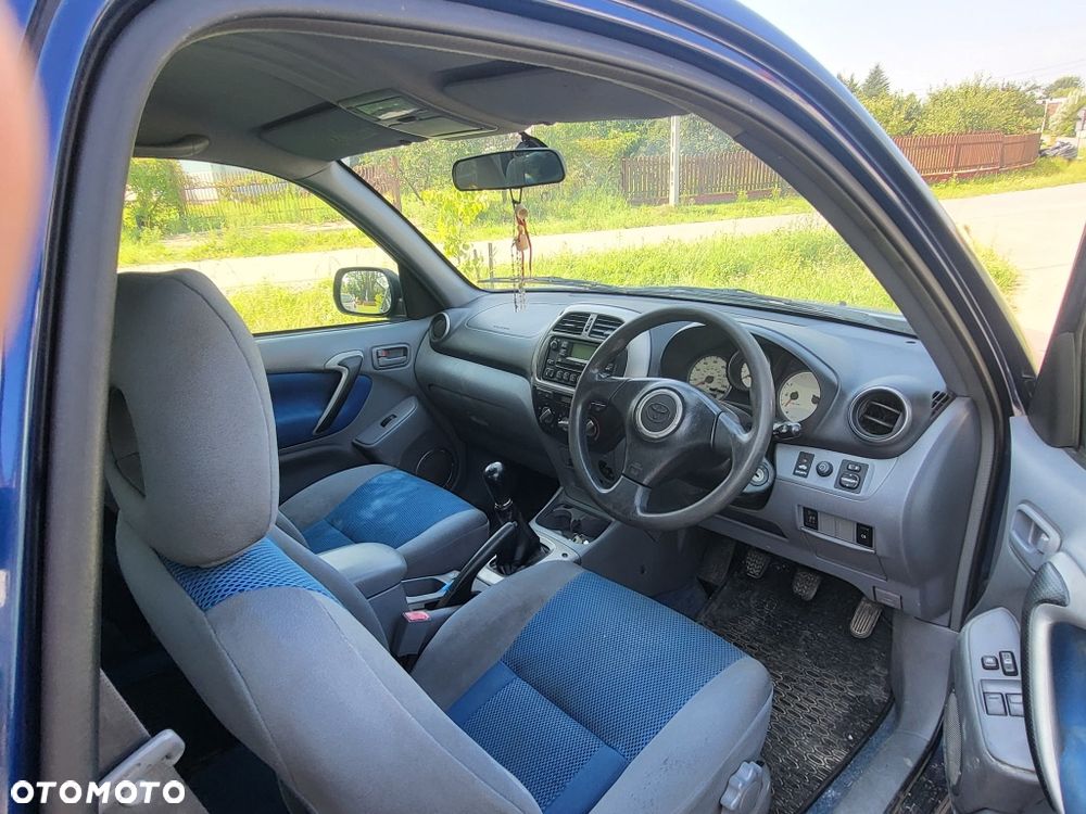Toyota RAV4 - 5