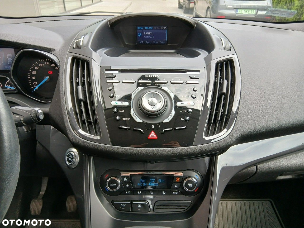 Ford Kuga - 19